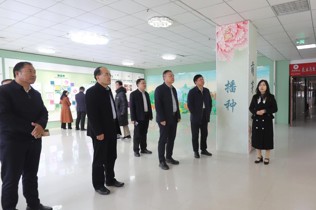 高峰帶隊赴菏澤學院考察交流，共謀生物技術開發服務新篇章
